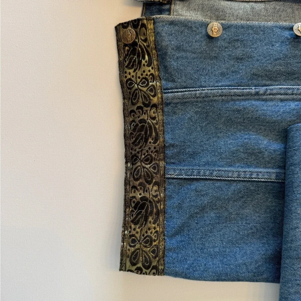 Vintage‎ 90s Western Denim Jacket Women's L Gold Ribbon Velvet Trim